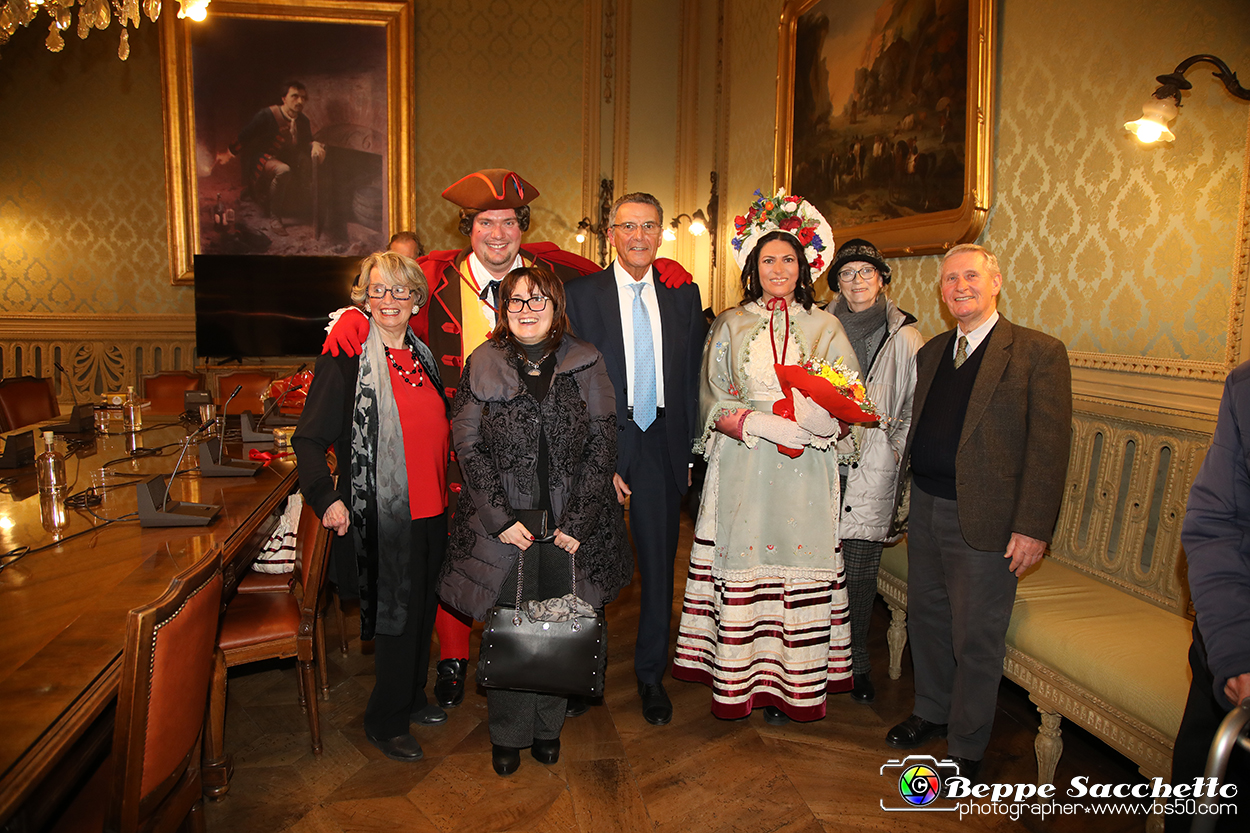 VBS_3709 - Investitura Ufficiale Gianduja e Giacometta Famija Turineisa - Carnevale di Torino 2024.jpg